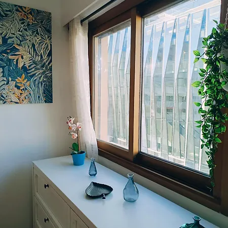 2 Pieces Climatise Avec Balcon Dans Le Vieil Antibes, Avec Ascenseur Lägenhet *