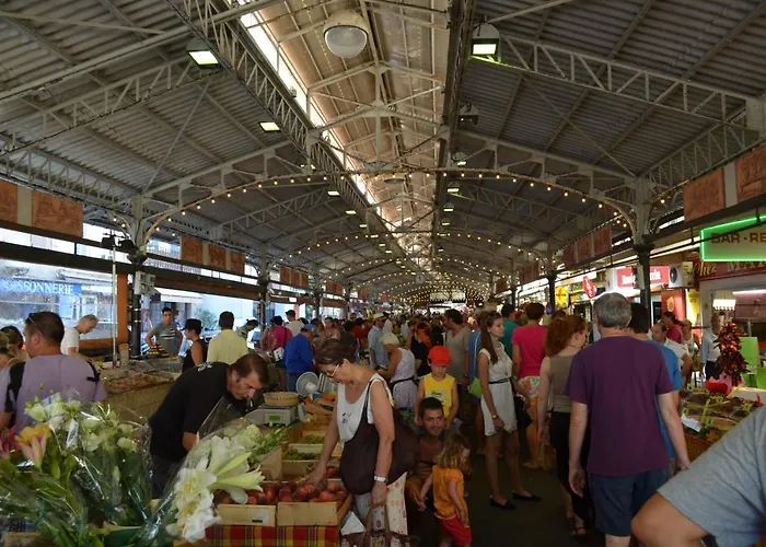 2 Pieces Climatise Avec Balcon Dans Le Vieil Antibes, Avec Ascenseur 公寓 昂蒂布