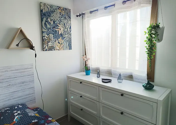 2 Pieces Climatise Avec Balcon Dans Le Vieil Antibes, Avec Ascenseur 公寓 昂蒂布